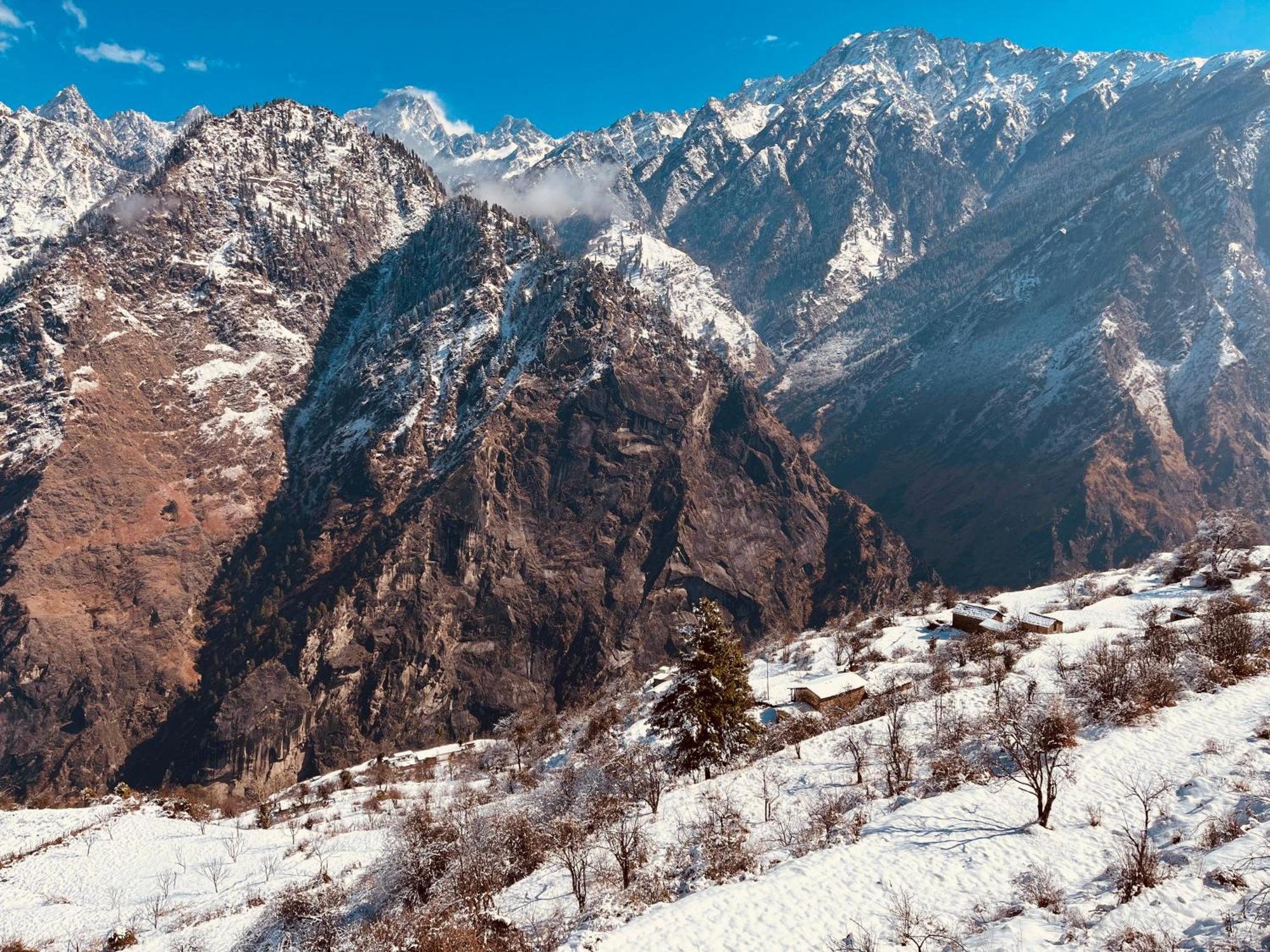 Faraway Cottages, Auli Joshimath Luaran gambar