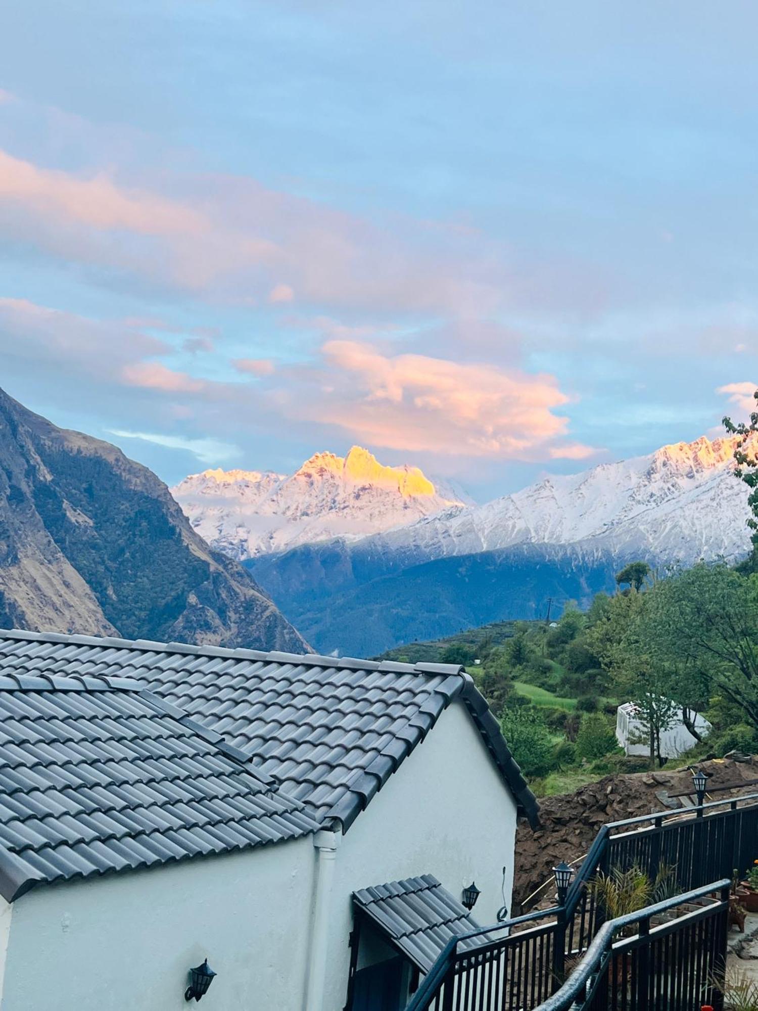 Faraway Cottages, Auli Joshimath Luaran gambar