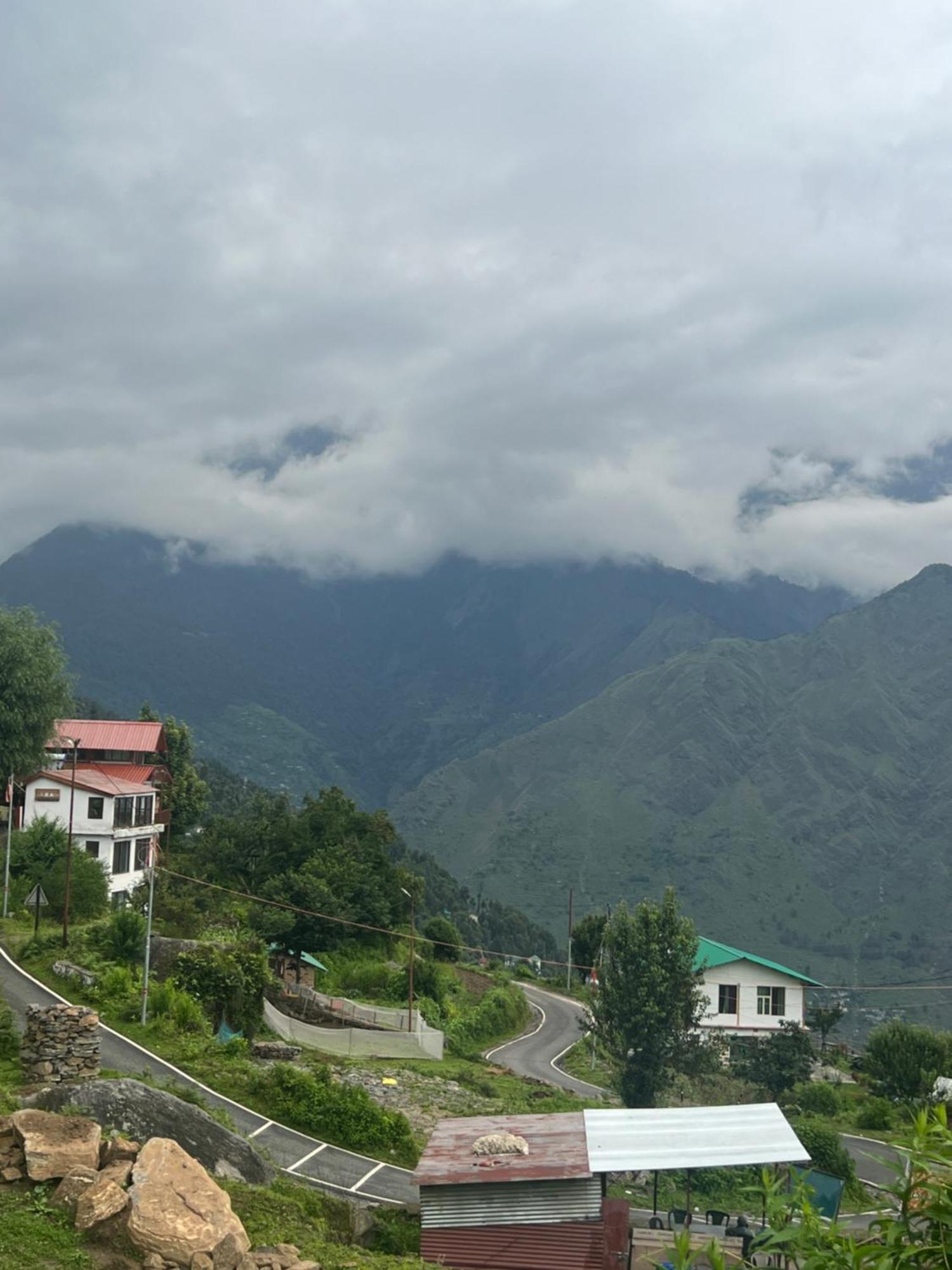 Faraway Cottages, Auli Joshimath Luaran gambar